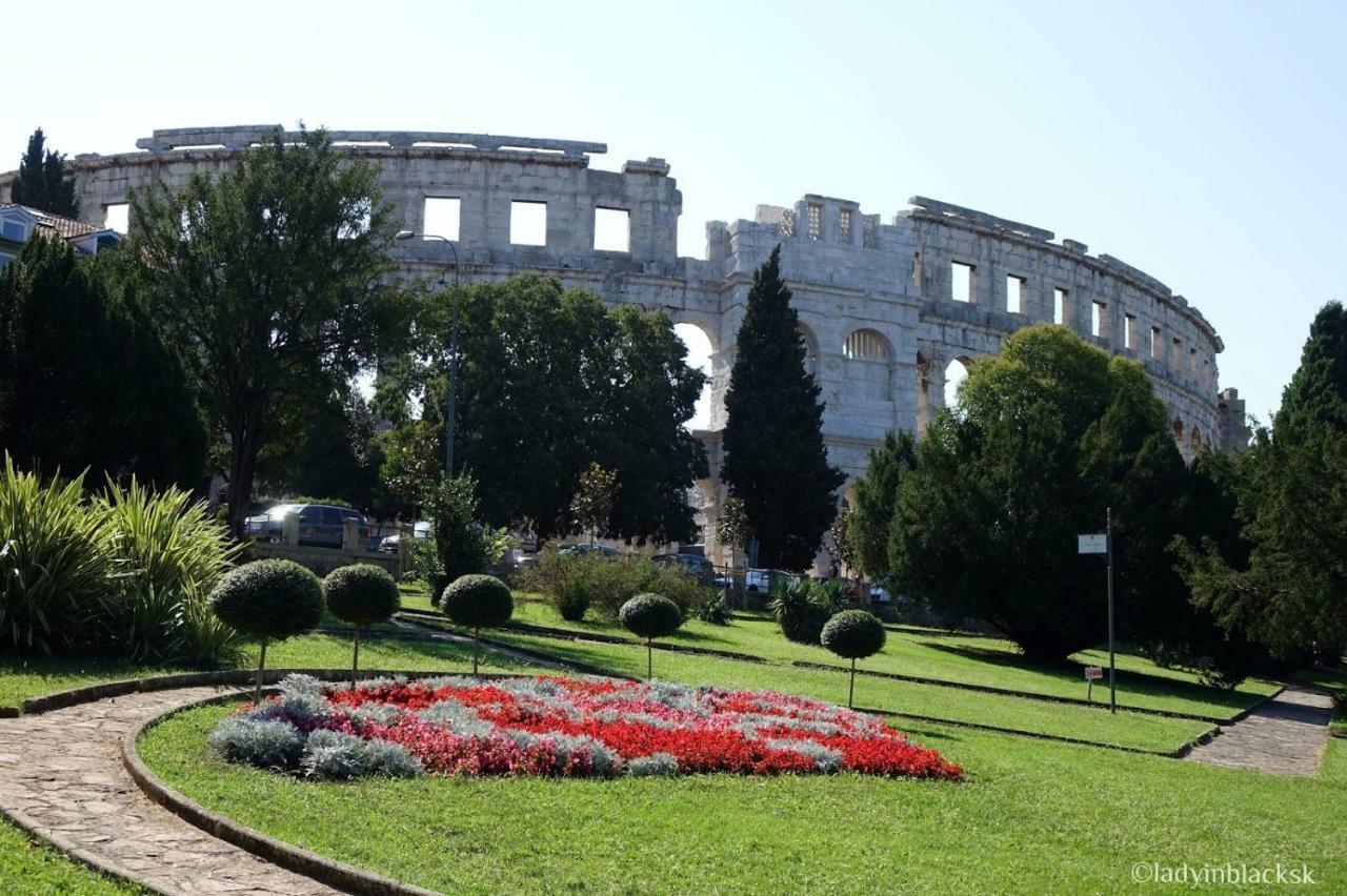 Ferienwohnung Pietas Iulia Pula Exterior foto