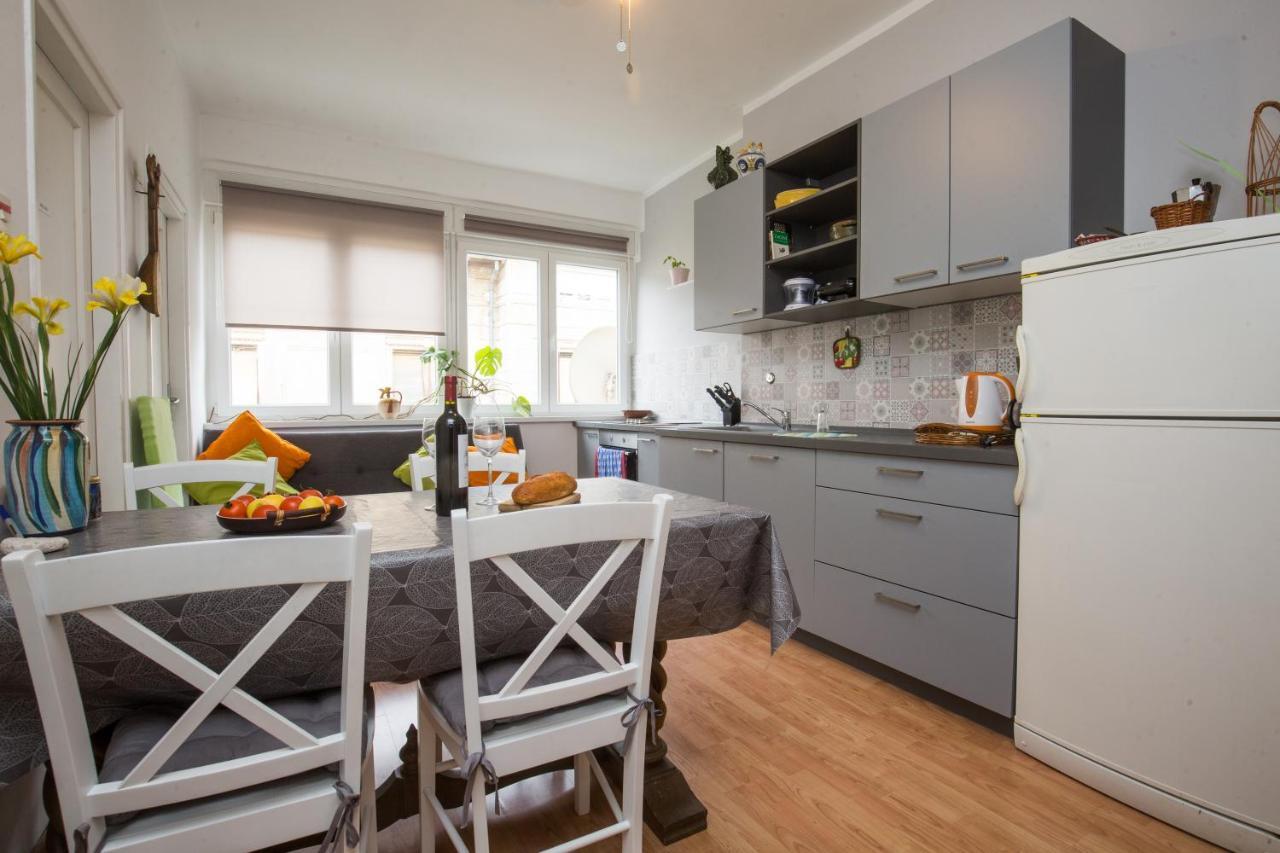 Ferienwohnung Pietas Iulia Pula Exterior foto