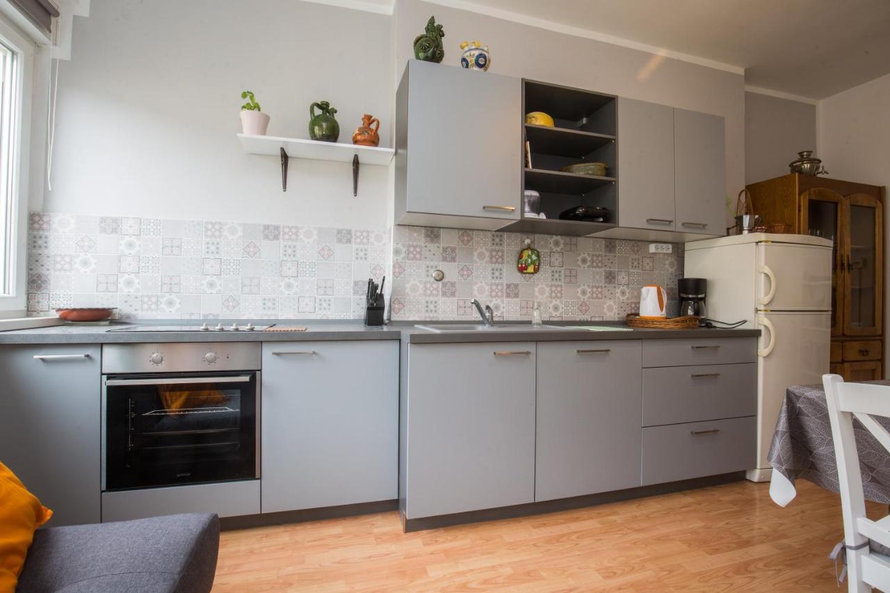 Ferienwohnung Pietas Iulia Pula Exterior foto